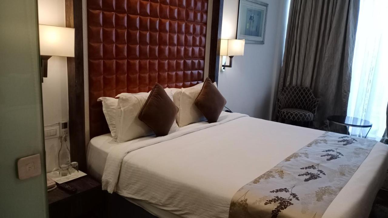 Regenta Central Hotel&Convention Centre Nagpur Buitenkant foto