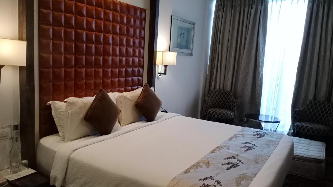 Regenta Central Hotel&Convention Centre Nagpur Buitenkant foto